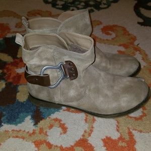 Tan leather short booties